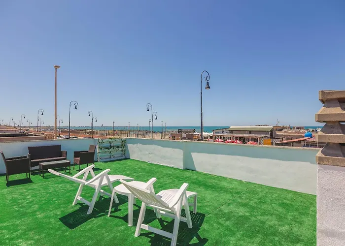 לינה וארוחת בוקר Miramare פיומיצ'ינו