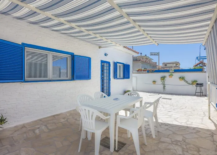 Miramare לינה וארוחת בוקר פיומיצ'ינו